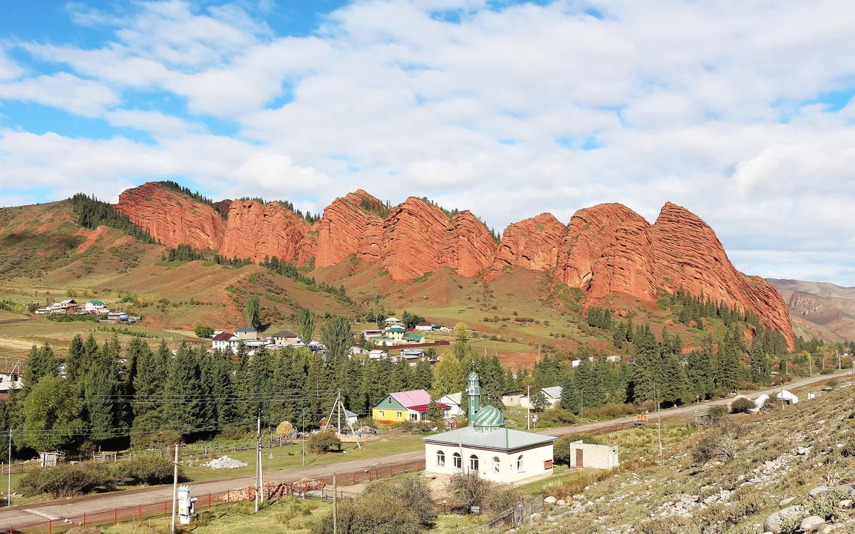 The red Seven Bulls rock formation of Jeti-Oguz